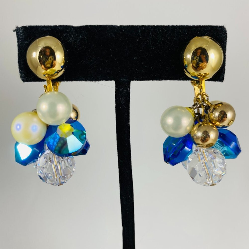 Gorgeous vintage cluster drop earrings with AB and iridescent crystals Clip On